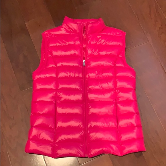 Aqua Jackets & Blazers - AQUA hot pink packable down vest women’s medium